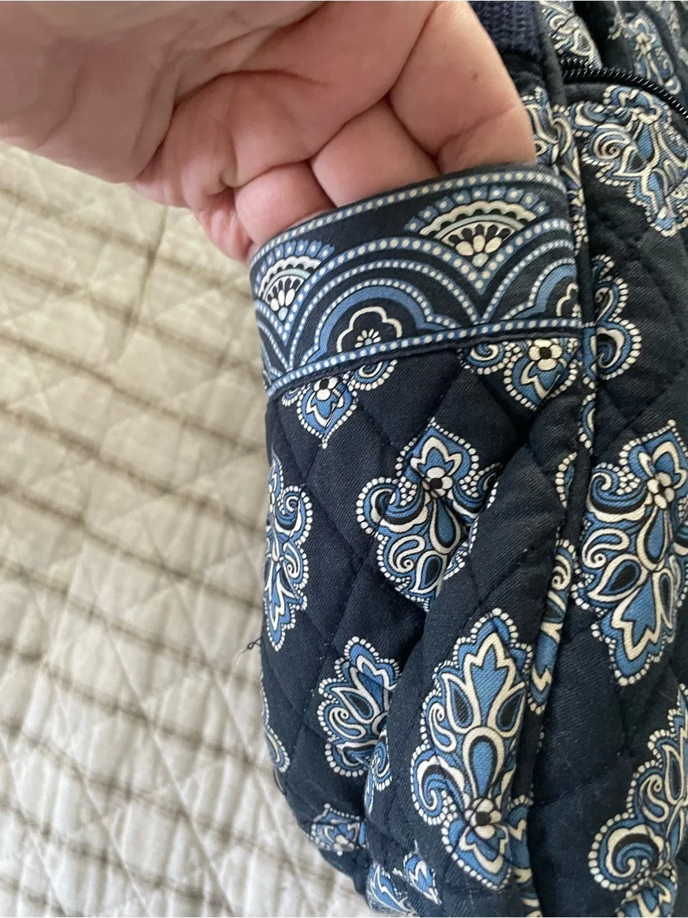 Vera Bradley Quilted Navy Paisley-Accent Messenger Computer Laptop Bag.